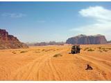 Jeepfahrt im Wadi Rum CCBSA3.0 Daniel_Case@wikimedia.commons 