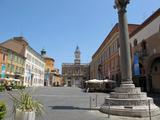 Piazza del Popolo CC BY-SA 4.0 Sailko@wikimedia.commons 